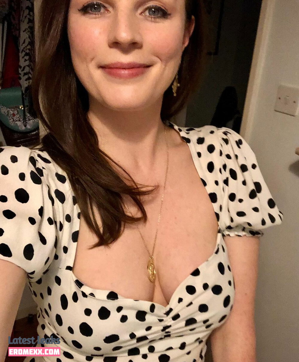 Aisling Bea nude leaks onlyfans - Erome