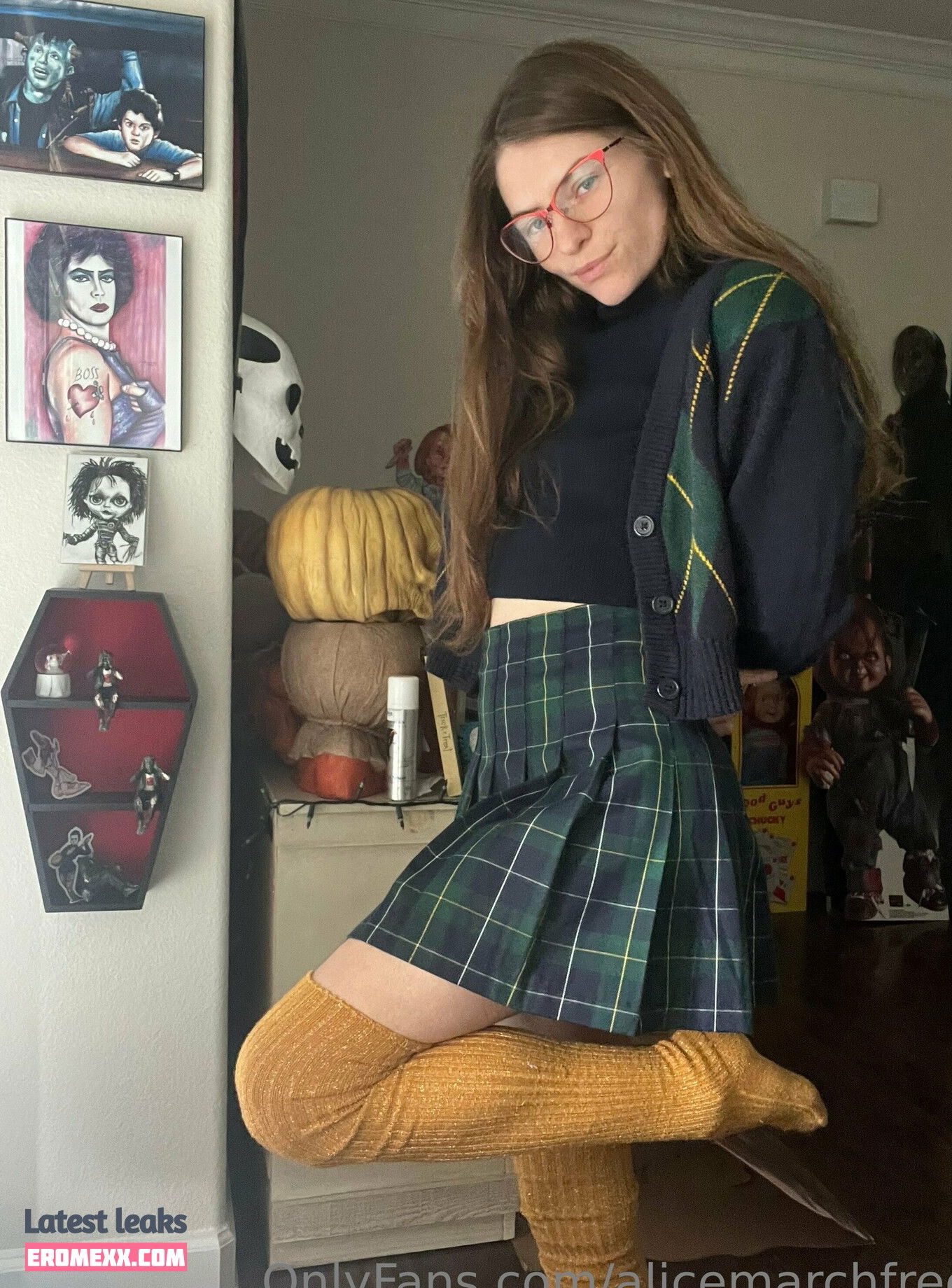 alicemarchfree nude photos (Exclusive photos)