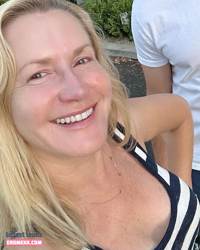 Angela Kinsey nude Leaked onlyfans - Erome