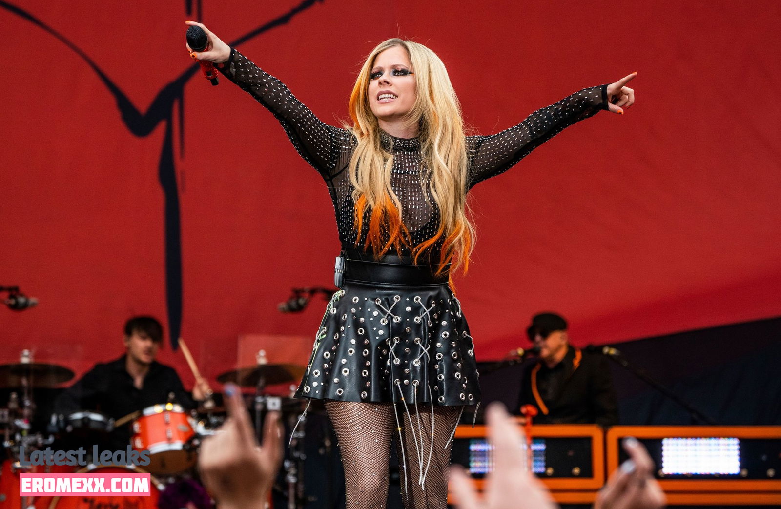 Latest Leaks Avril Lavigne Nude #1414 - Fapello