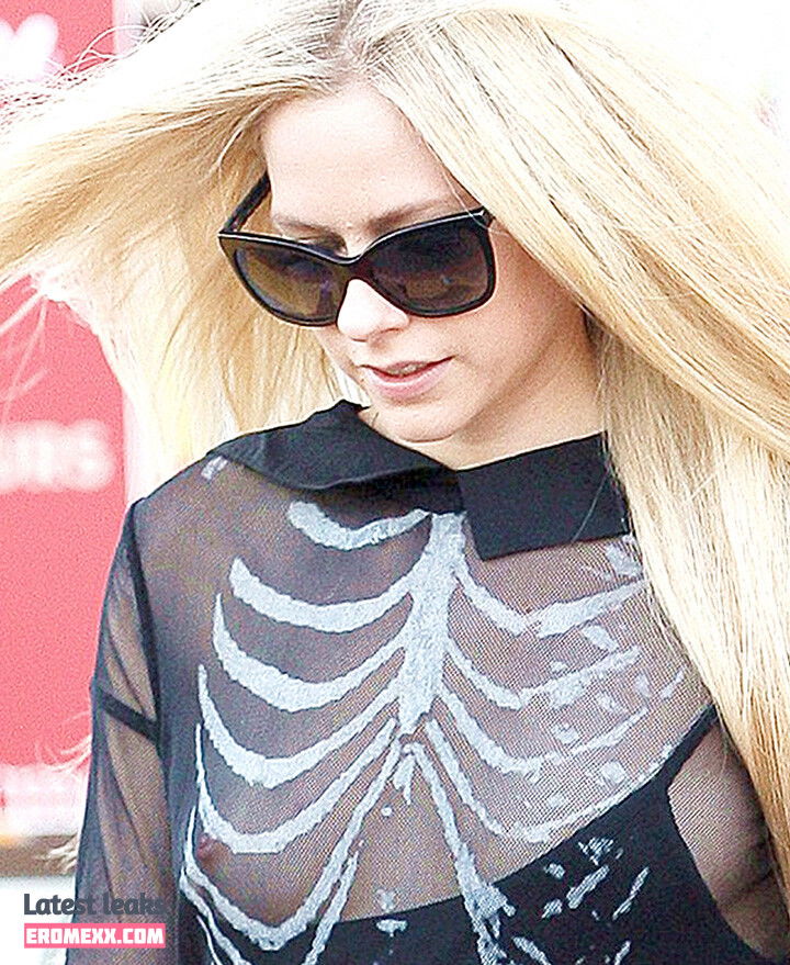 Latest Leaks Avril Lavigne Nude #1523 - Fapello