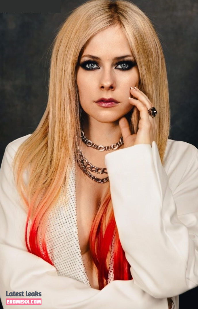 Latest Leaks Avril Lavigne Nude #1538 - Fapello