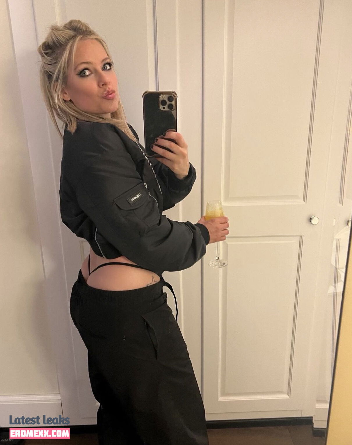 Latest Leaks Avril Lavigne Nude #1657 - Fapello