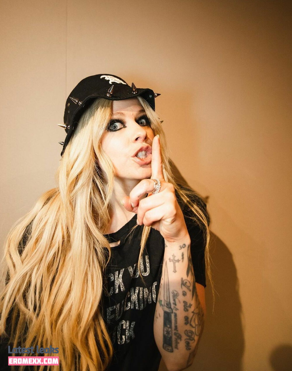 Latest Leaks Avril Lavigne Nude #1680 - Fapello