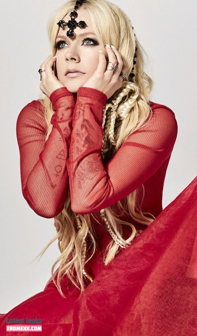 Latest Leaks Avril Lavigne Nude #1710 - Fapello