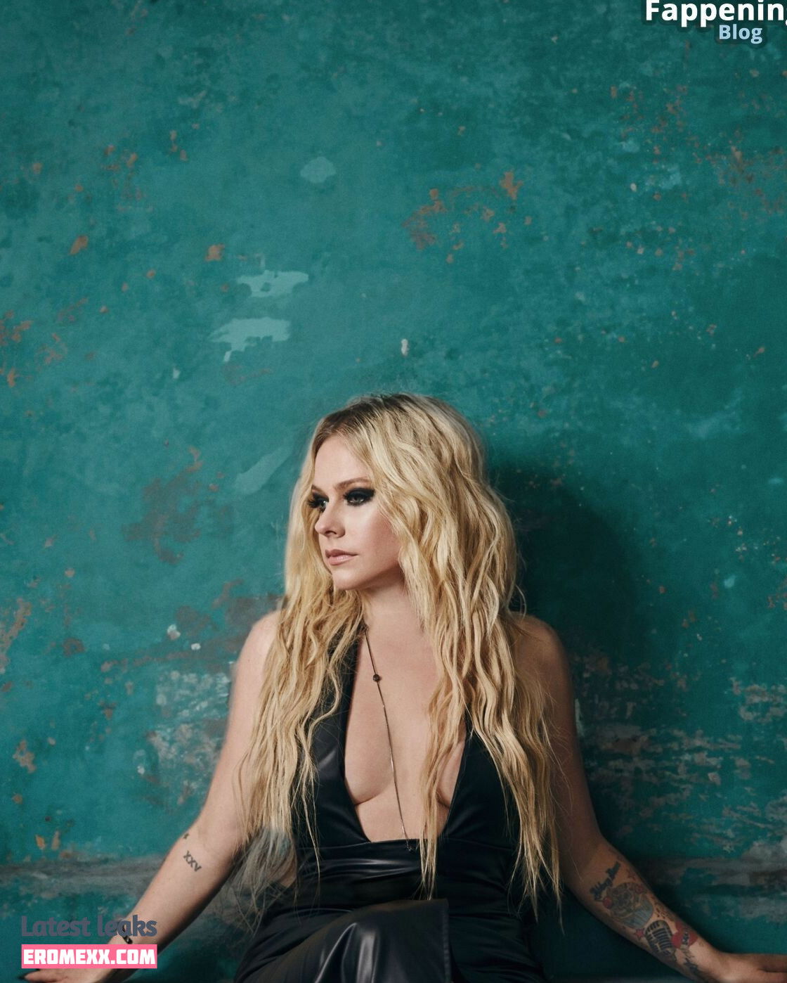 Latest Leaks Avril Lavigne Nude #1737 - Fapello