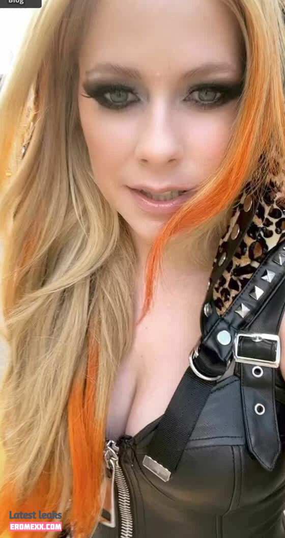 Latest Leaks Avril Lavigne Nude #1746 - Fapello