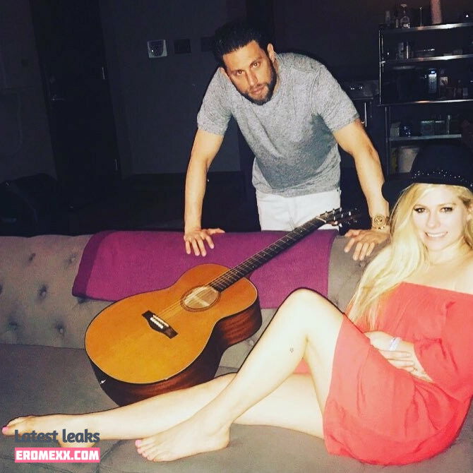 Latest Leaks Avril Lavigne Nude #1756 - Fapello