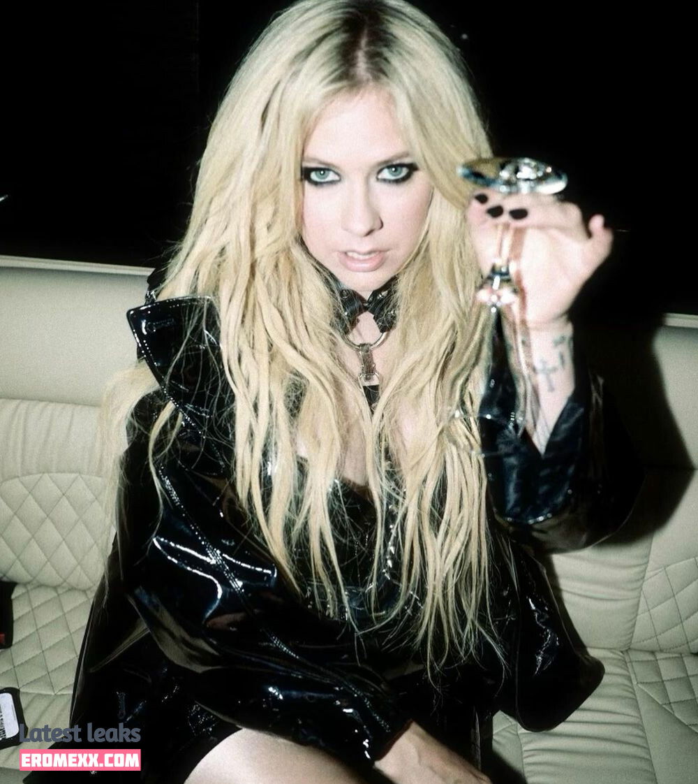 Latest Leaks Avril Lavigne Nude #1784 - Fapello