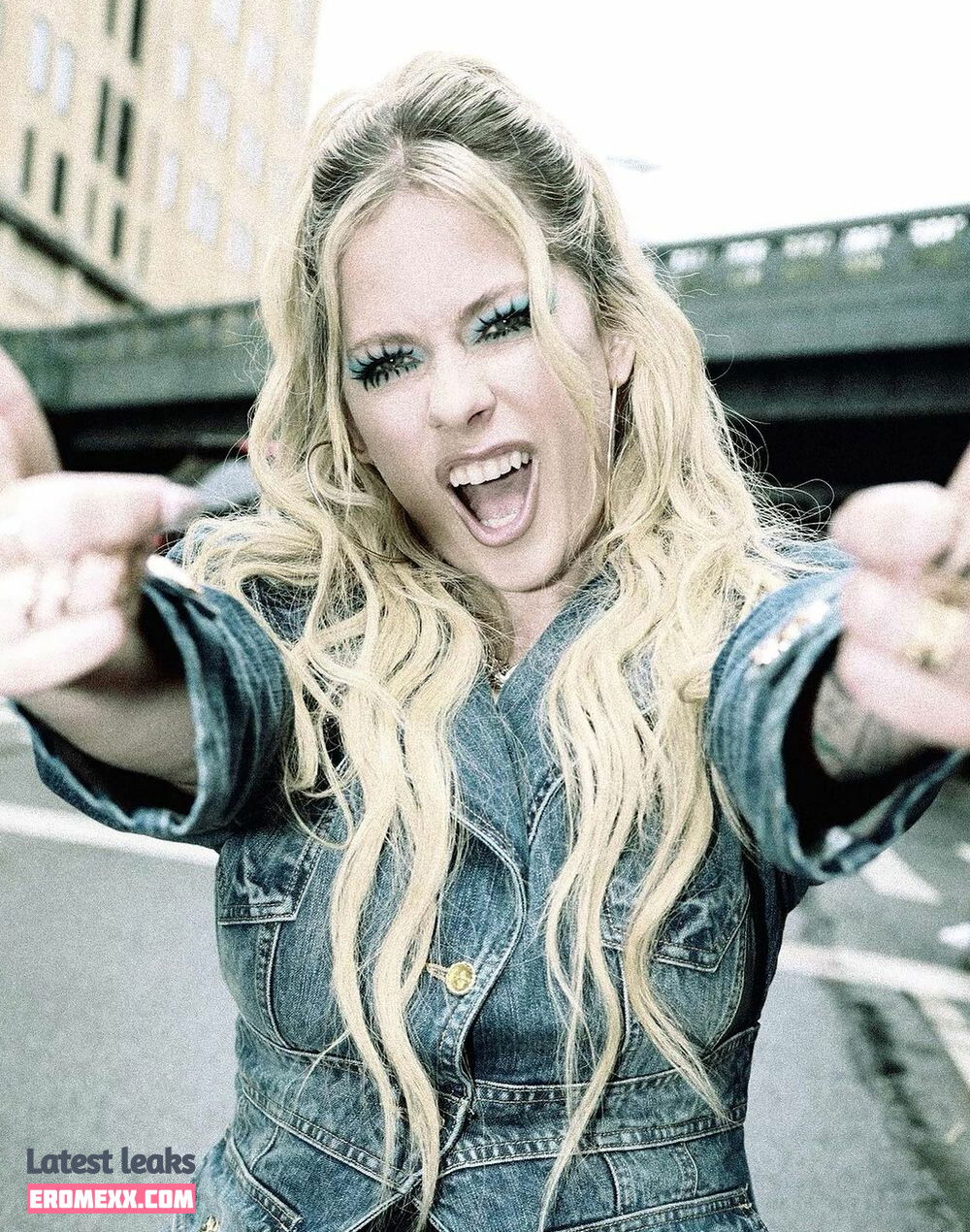 Latest Leaks Avril Lavigne Nude #1818 - Fapello