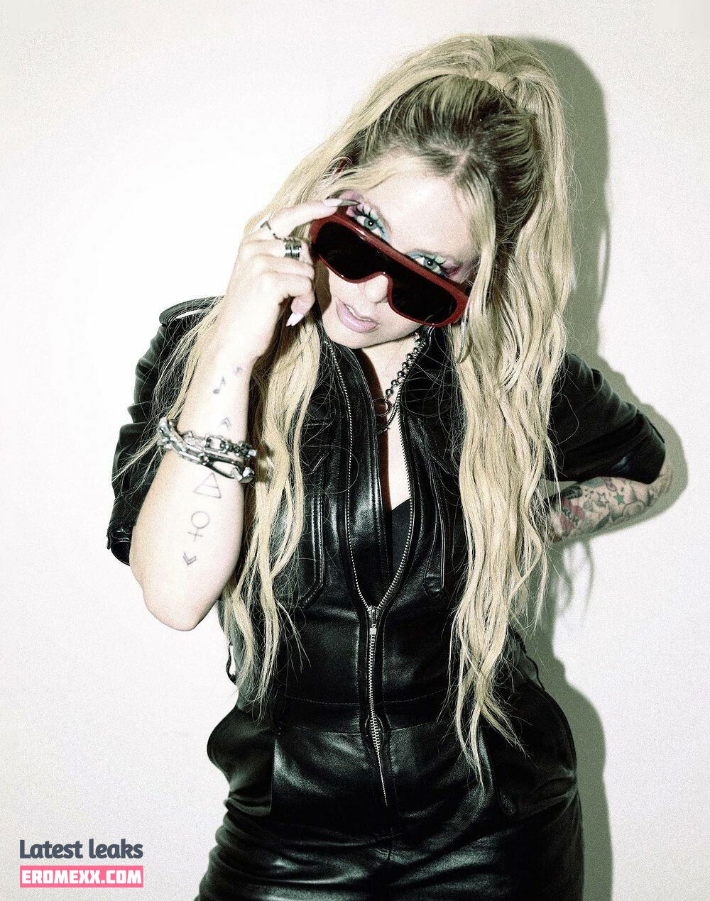 Latest Leaks Avril Lavigne Nude #1821 - Fapello