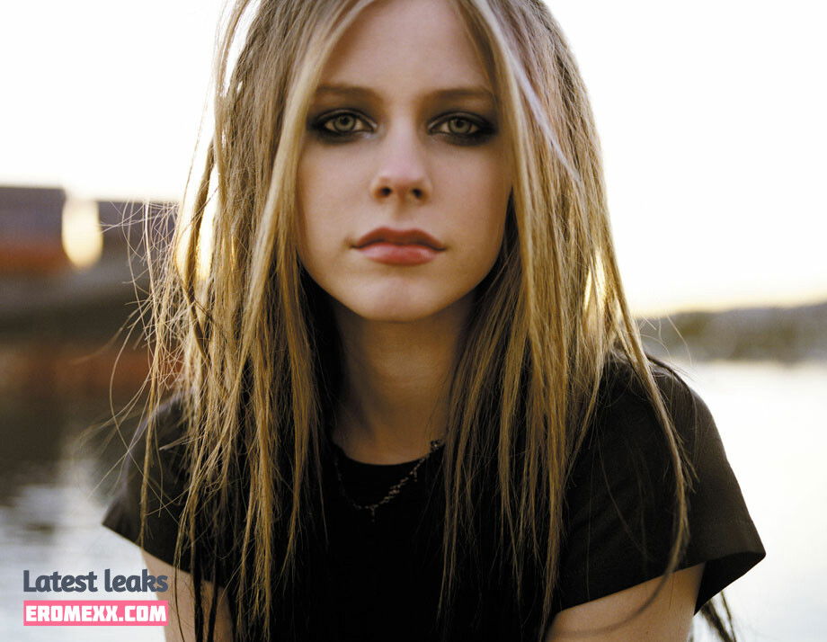 Latest Leaks Avril Lavigne Nude #1856 - Erome