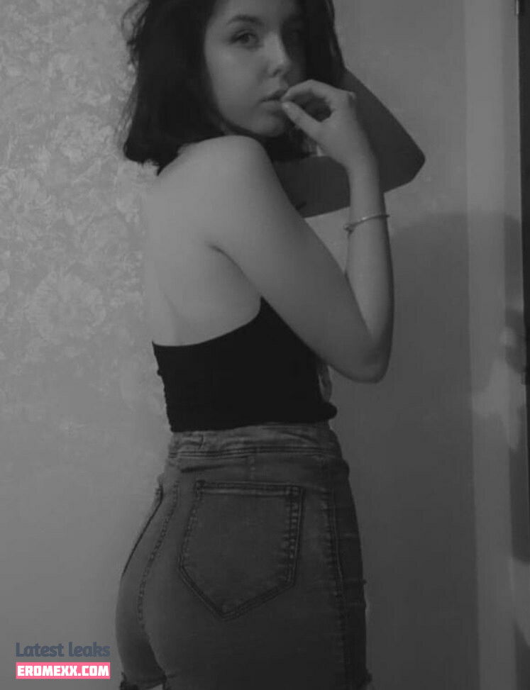 babydeeeefree nude photos (Exclusive photos)
