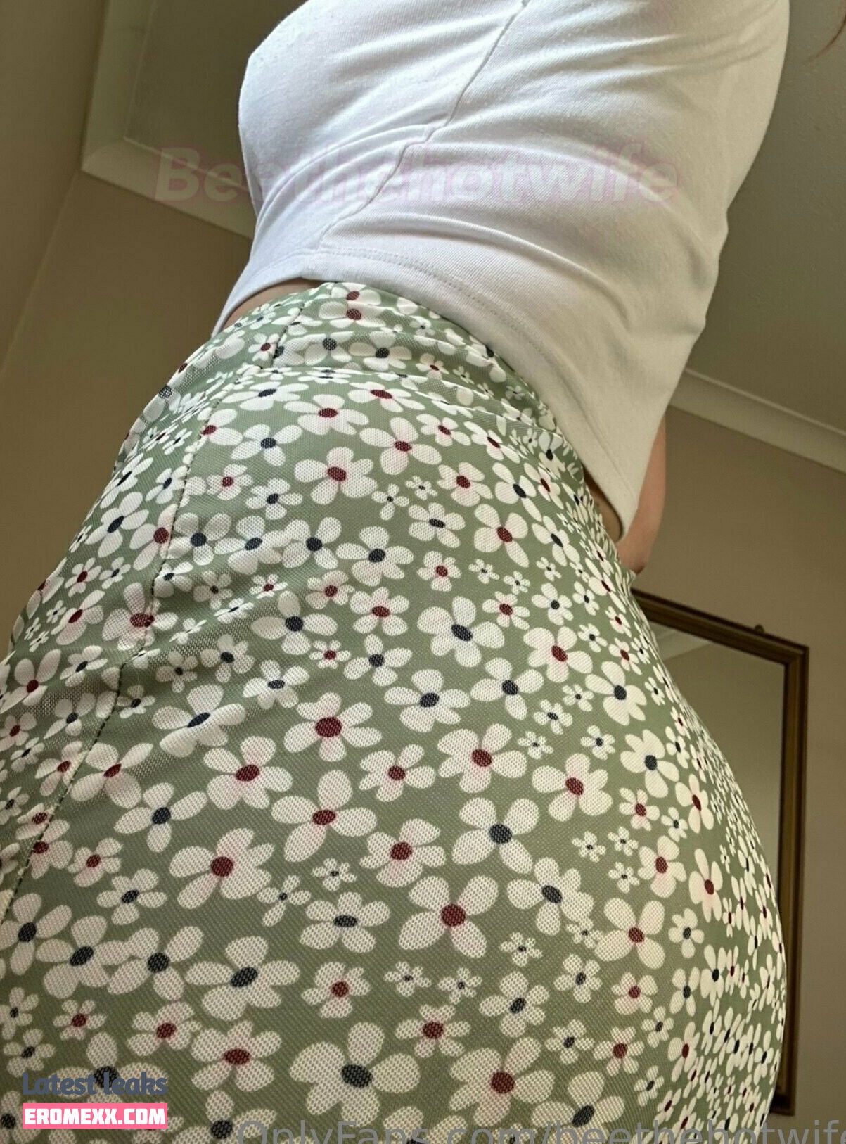 BeeTheHotwife nude photos (Exclusive photos)