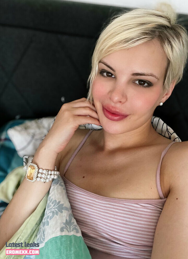 Blonditwink nudes photos (Exclusive photos) Blonditwink nude photos (Exclusive photos)