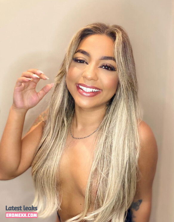 Brenna Azevedo nude photos (Exclusive photos)