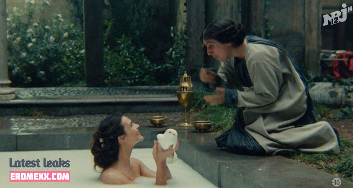 Carole Bouquet nudes photos (Exclusive photos) Carole Bouquet nude photos (Exclusive photos)