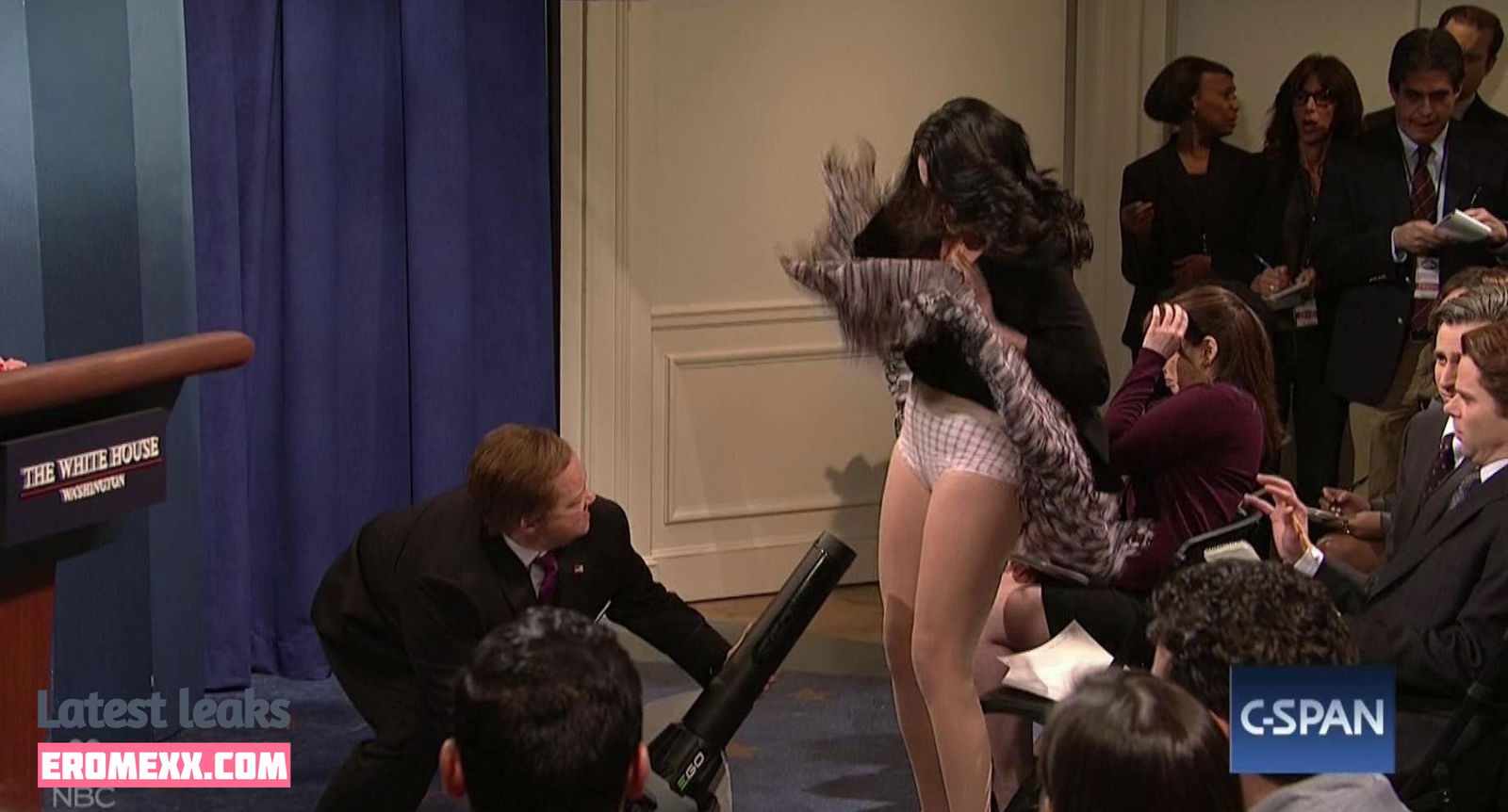 Latest Leaks Cecily Strong Nude #2 - Fapello