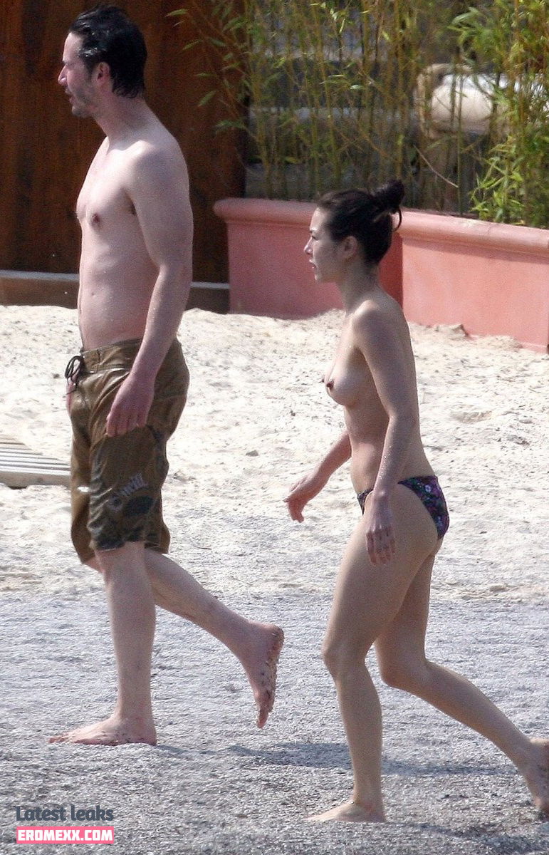 China Chow nude photos (Exclusive photos)