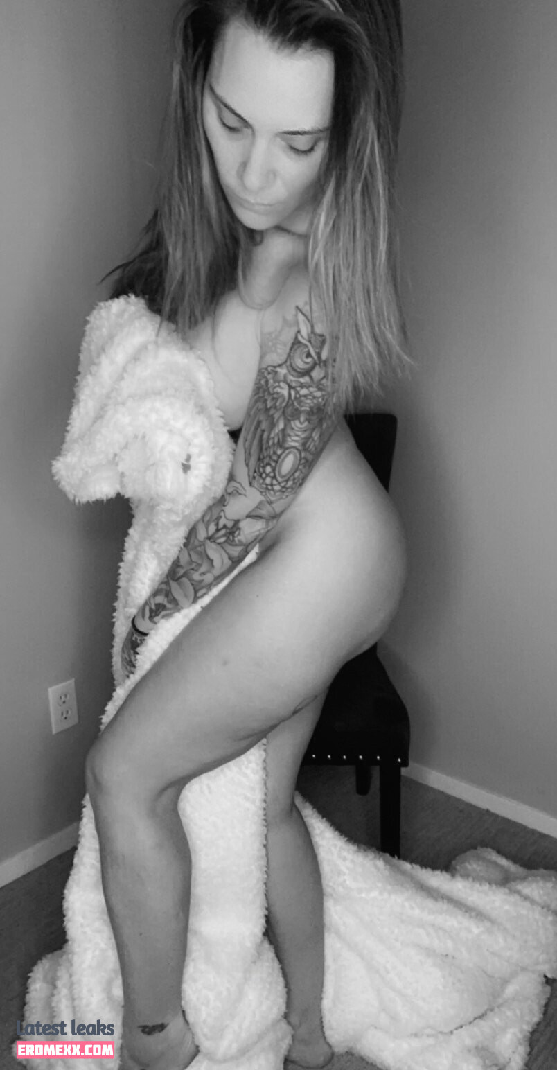 Latest Leaks chroniclesofatiredassmom Nude #6 - Fapello