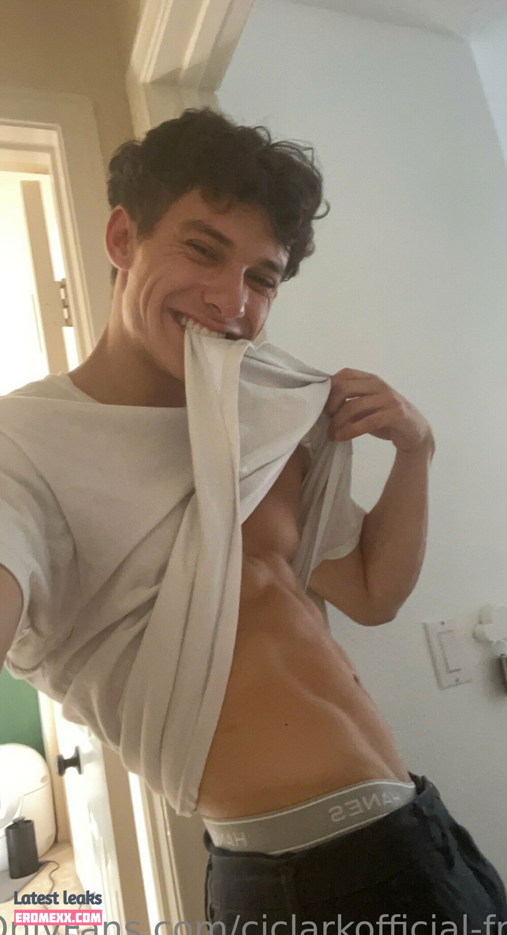 cjclarkofficial-free nude photos (Exclusive photos)