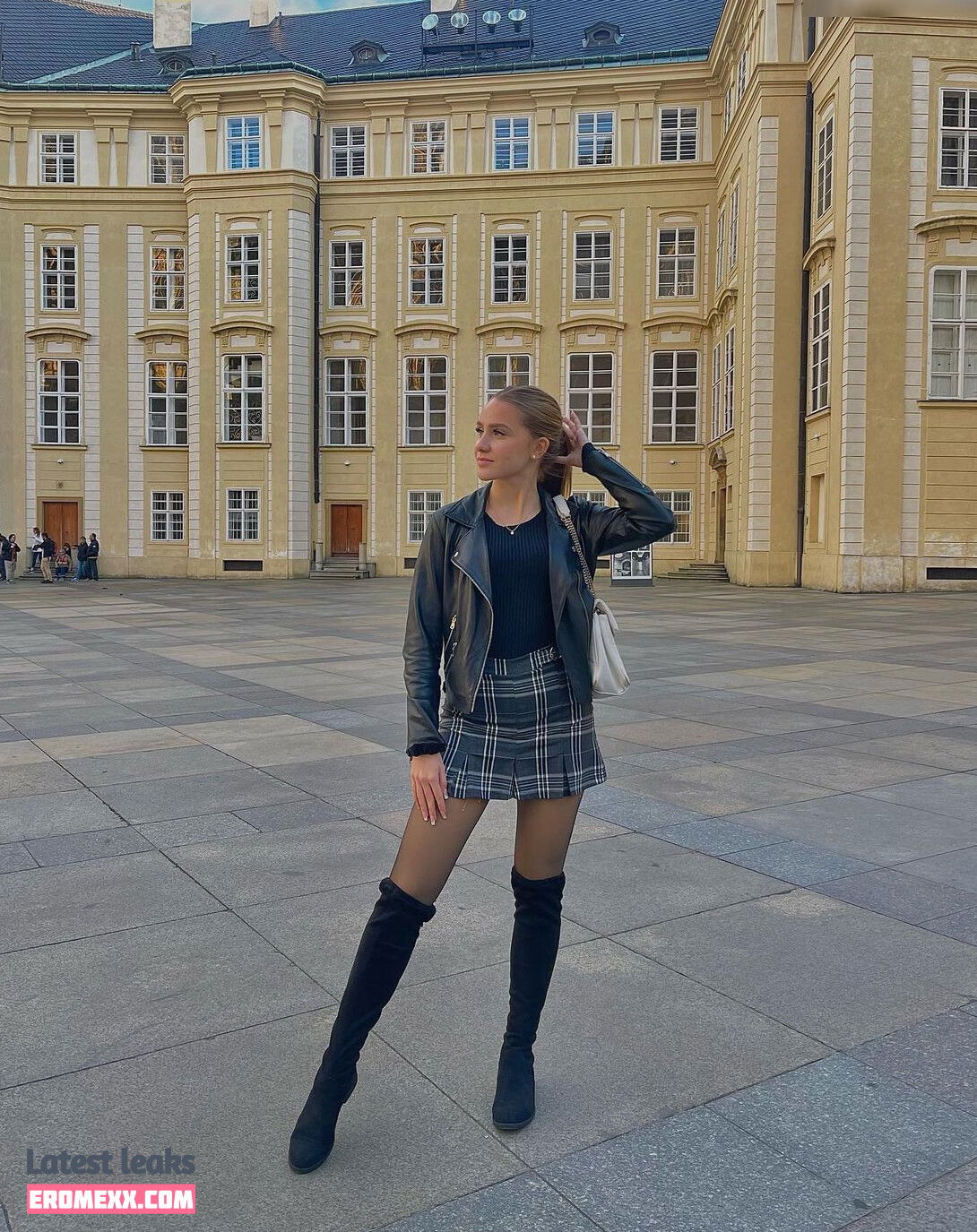 Crazy Chantii nude photos (Exclusive photos)
