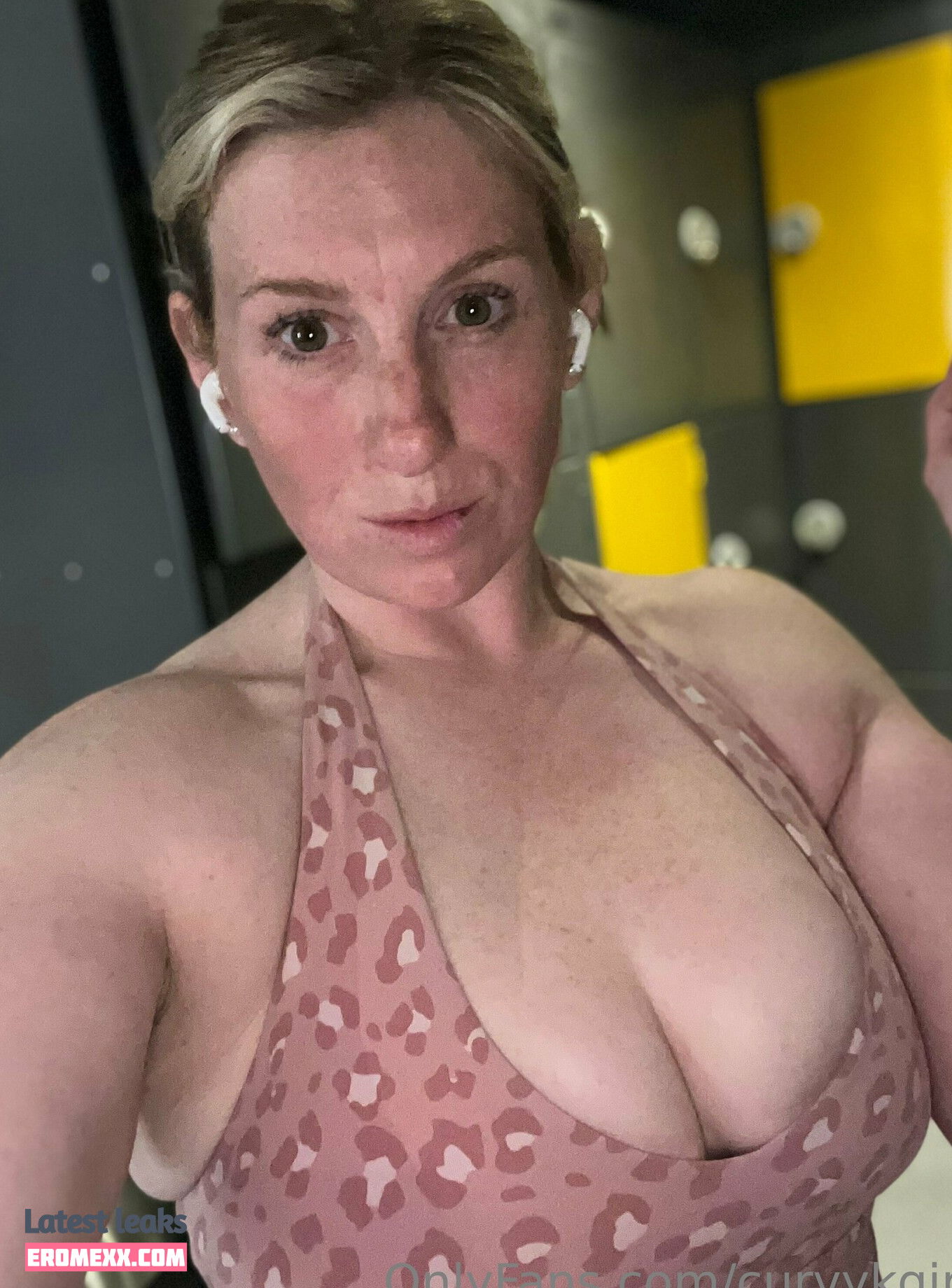 curvykgirl nude photos (Exclusive photos)