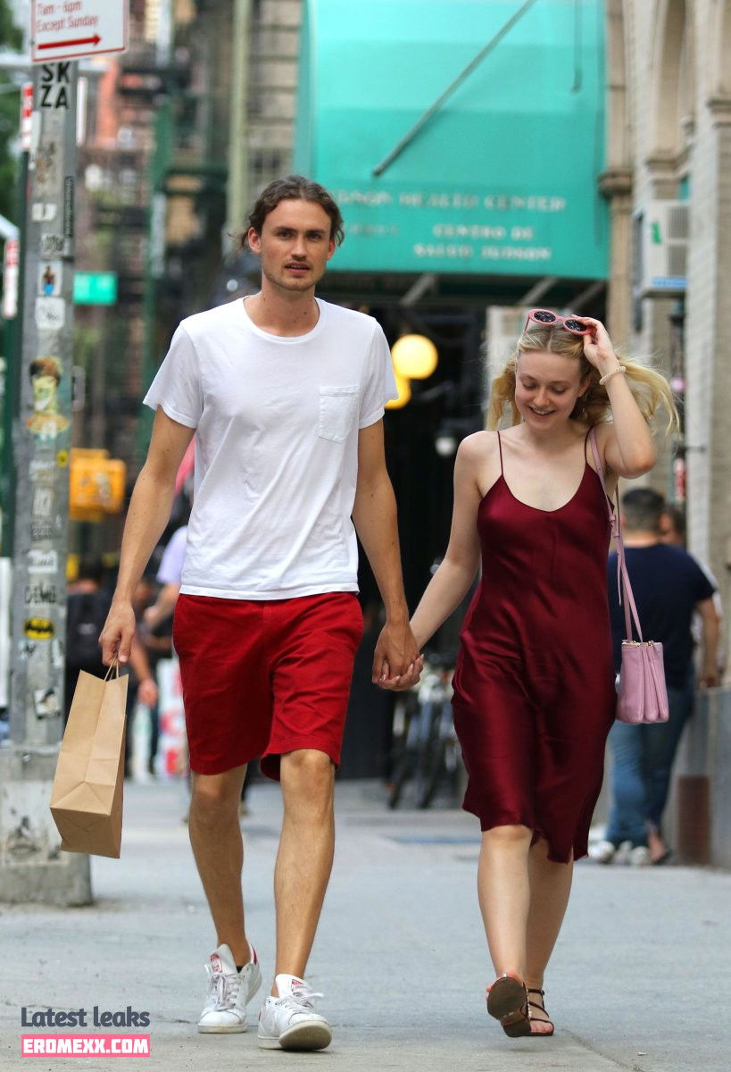 Latest Leaks Dakota Fanning Nude #49 - Fapello