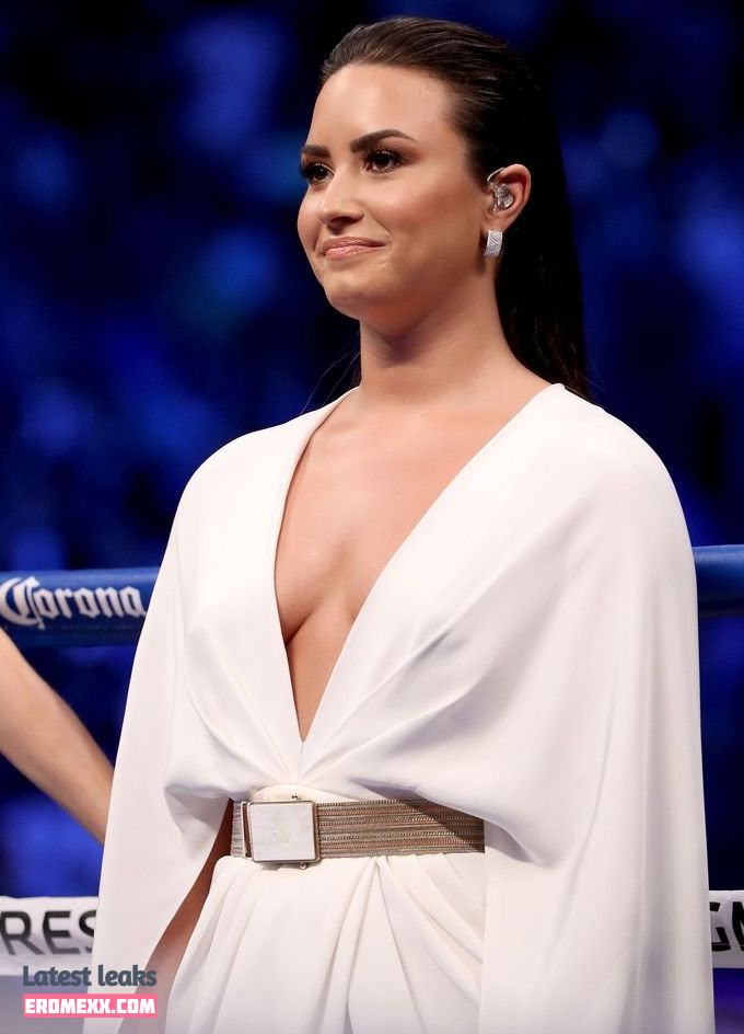 Latest Leaks Demi Lovato Nude #384 - Fapello
