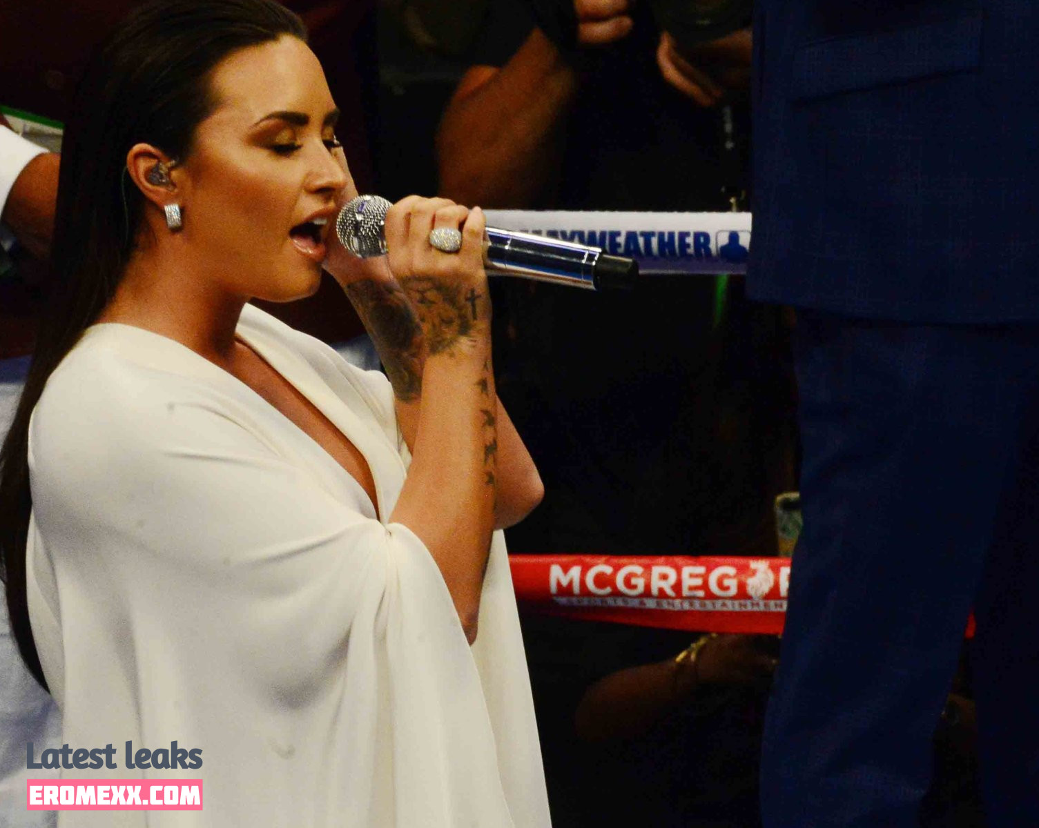 Latest Leaks Demi Lovato Nude #386 - Fapello
