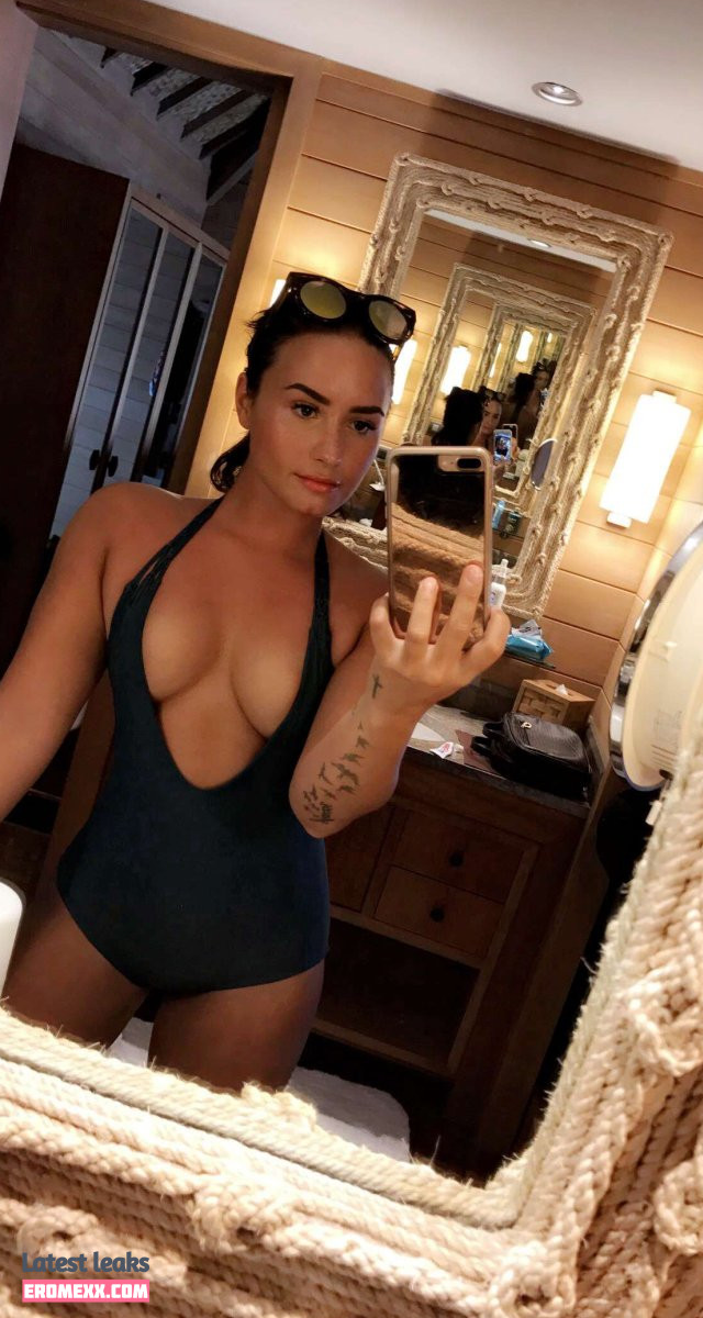 Latest Leaks Demi Lovato Nude #431 - Fapello