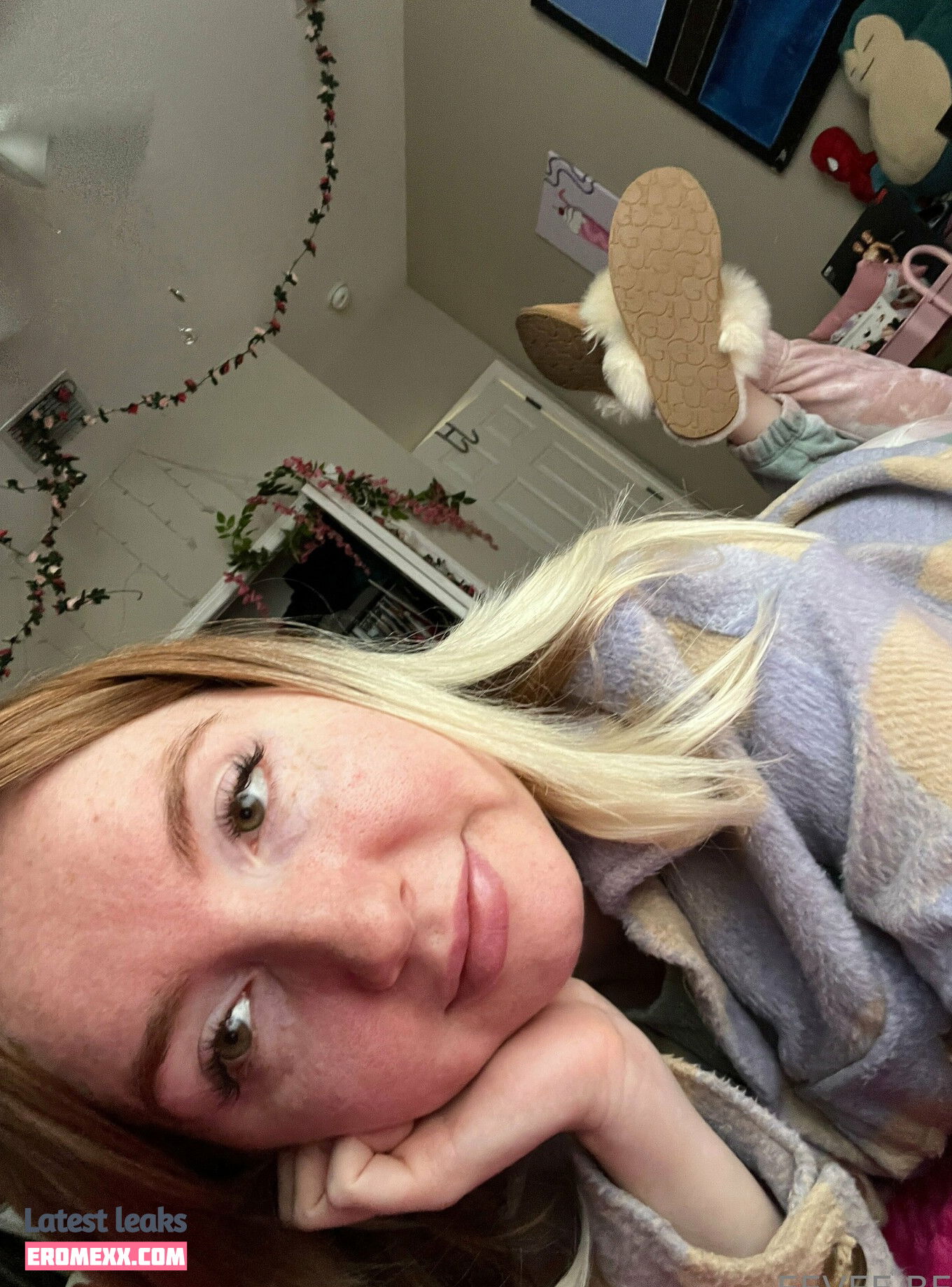 Latest Leaks Eevee Bee Nude #296 - Fapello