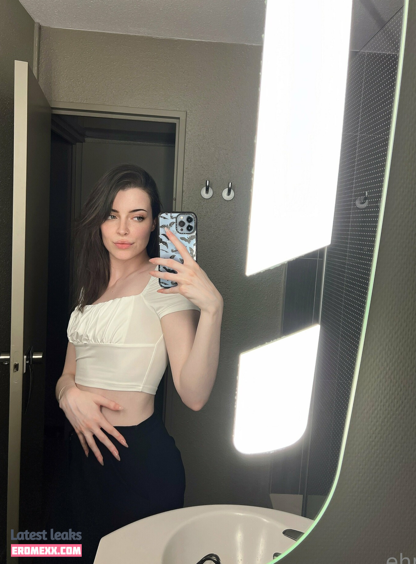 Latest Leaks ehriyn Nude #22 - Fapello