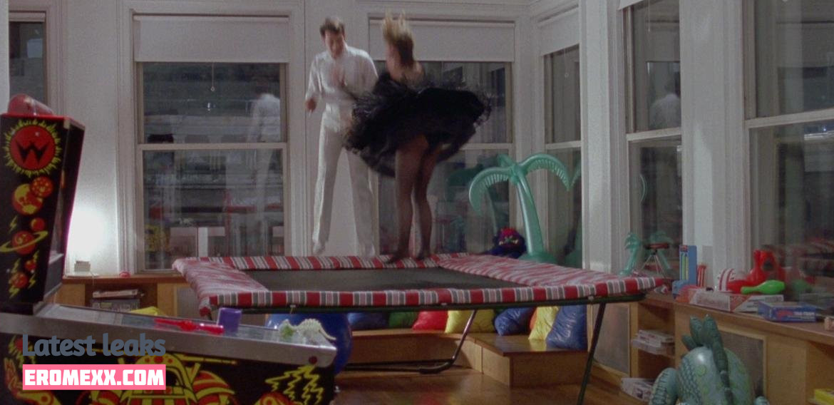 Latest Leaks Elizabeth Perkins Nude #3 - Fapello