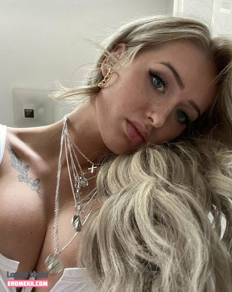 Essieofficial nudes photos (Exclusive photos) Essieofficial nude photos (Exclusive photos)