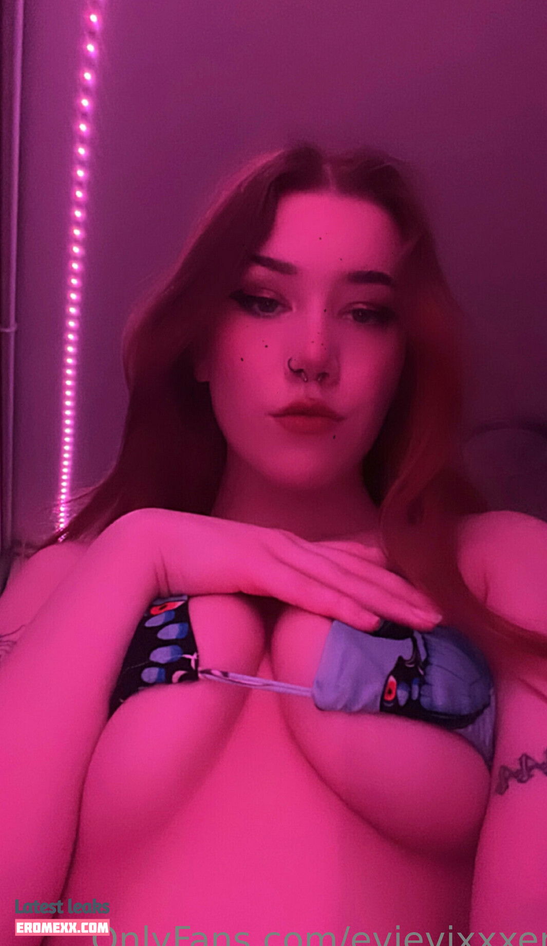 evievixxxen nude photos (Exclusive photos)