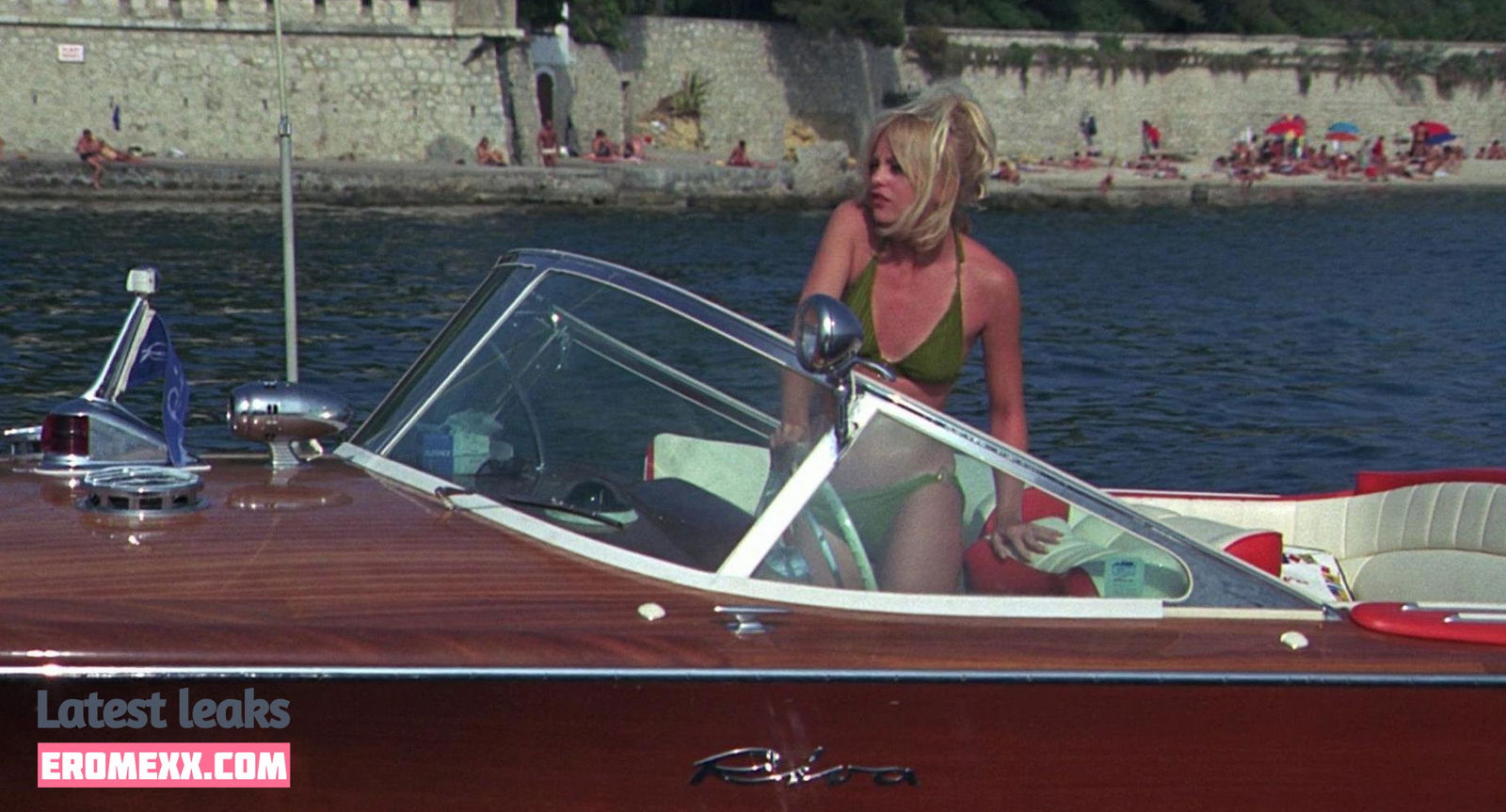 Goldie Hawn nude photos (Exclusive photos)