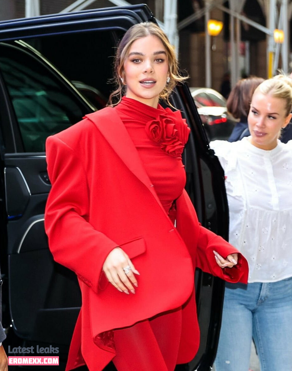 Latest Leaks Hailee Steinfeld Nude #1000 - Fapello