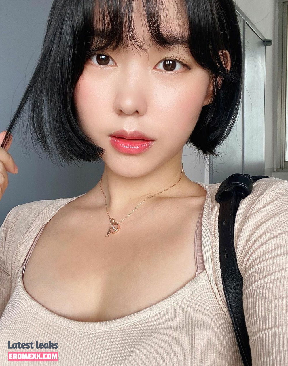Hyerininng nude photos (Exclusive photos)