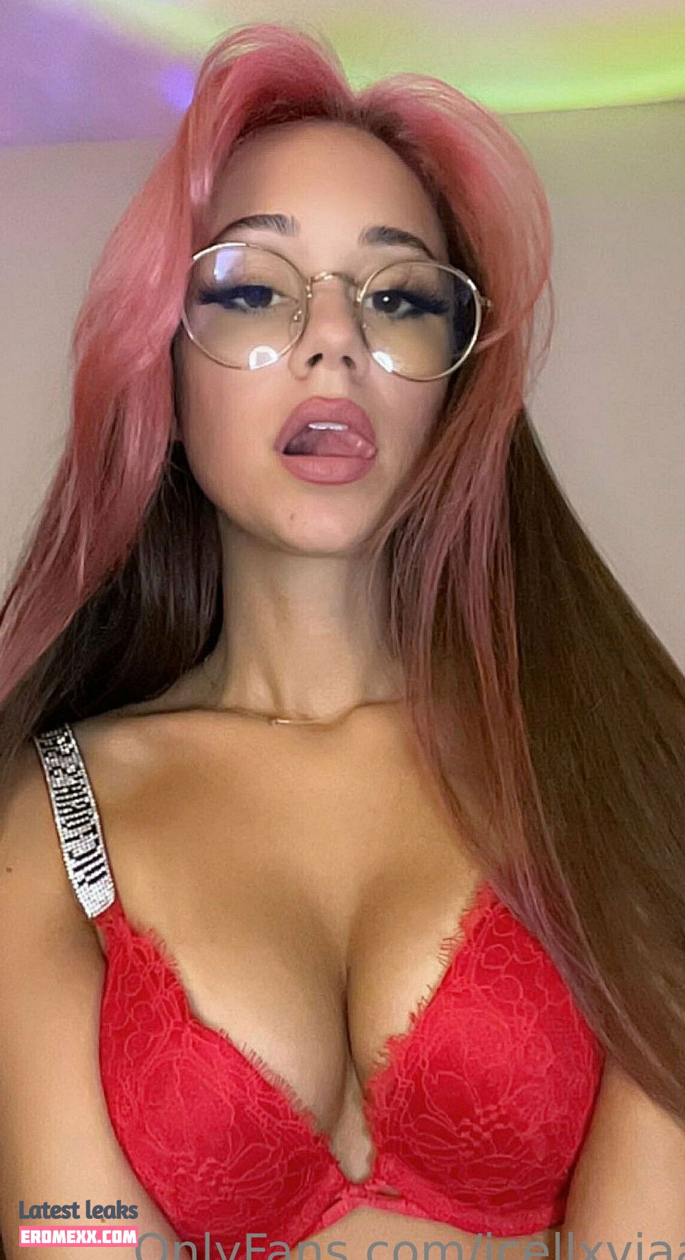 icellxviaa nude photos (Exclusive photos)