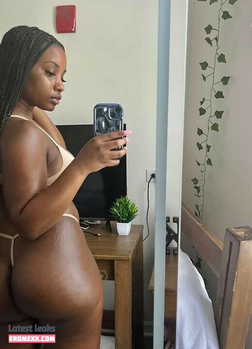 iisoyummy nude photos (Exclusive photos)