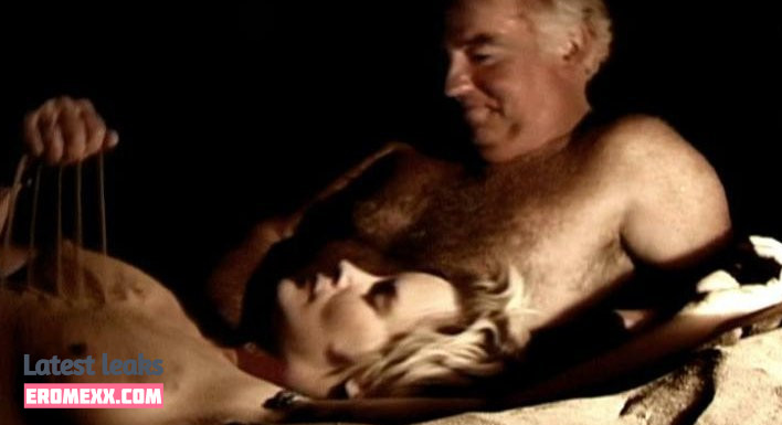 Latest Leaks Jennifer Jason Leigh Nude #143 - Fapello