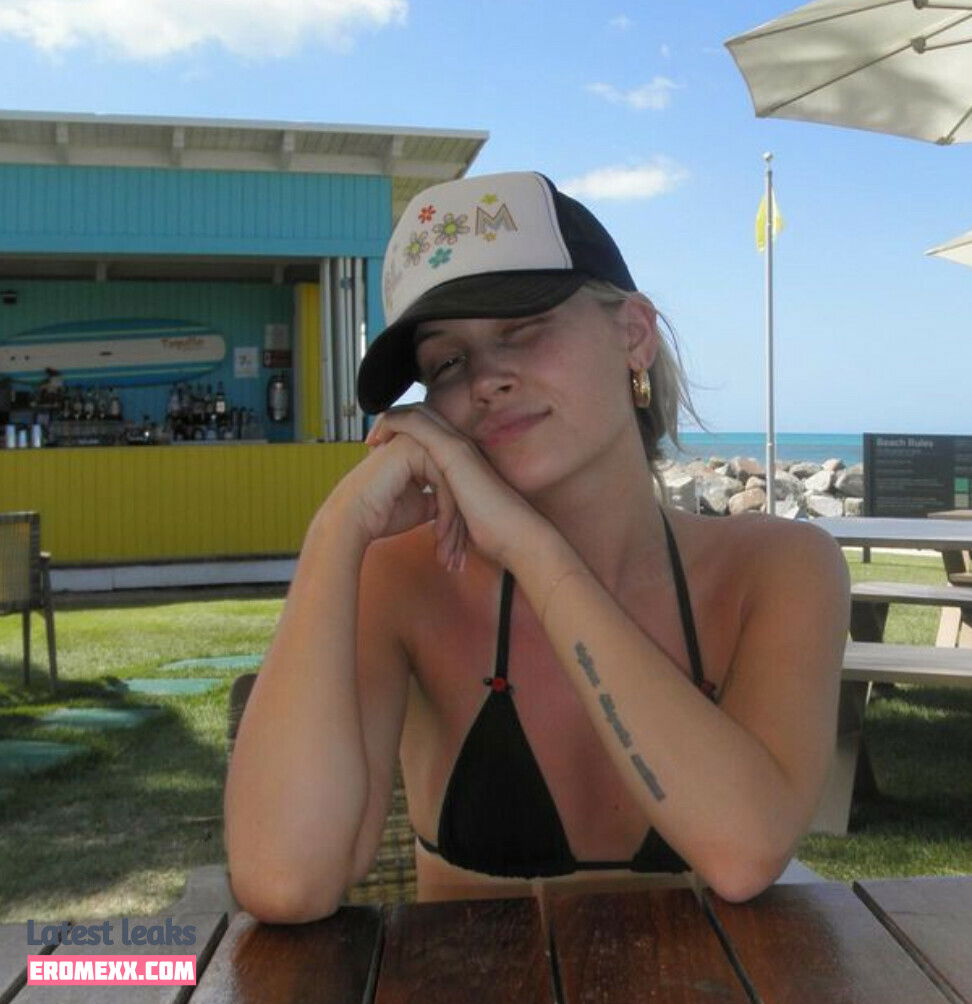 Latest Leaks Kelli Berglund Nude #95 - Fapello