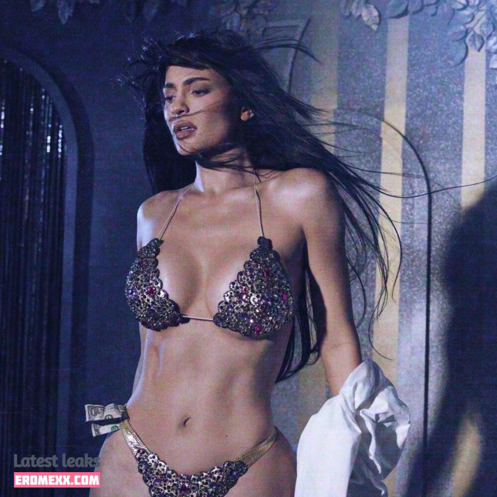 Latest Leaks Kylie Jenner Nude #6945 - Fapello