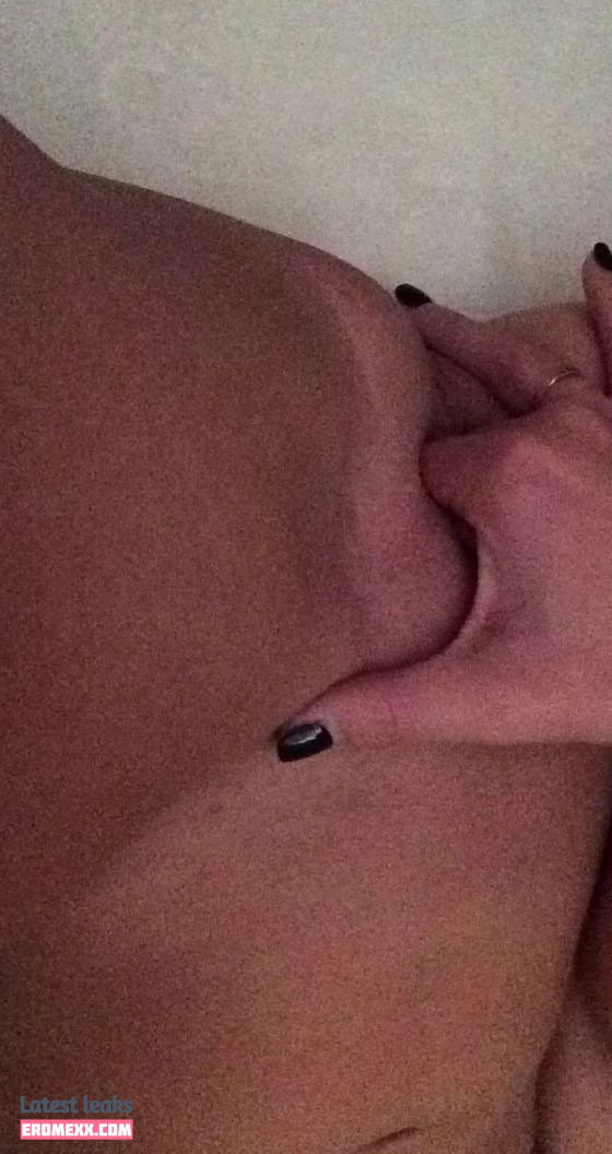 Lindsay Clubine nude Leaked onlyfans - Erome