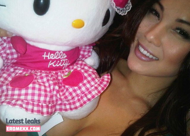 Lisa Kim Fleming nude leaks onlyfans - Erome