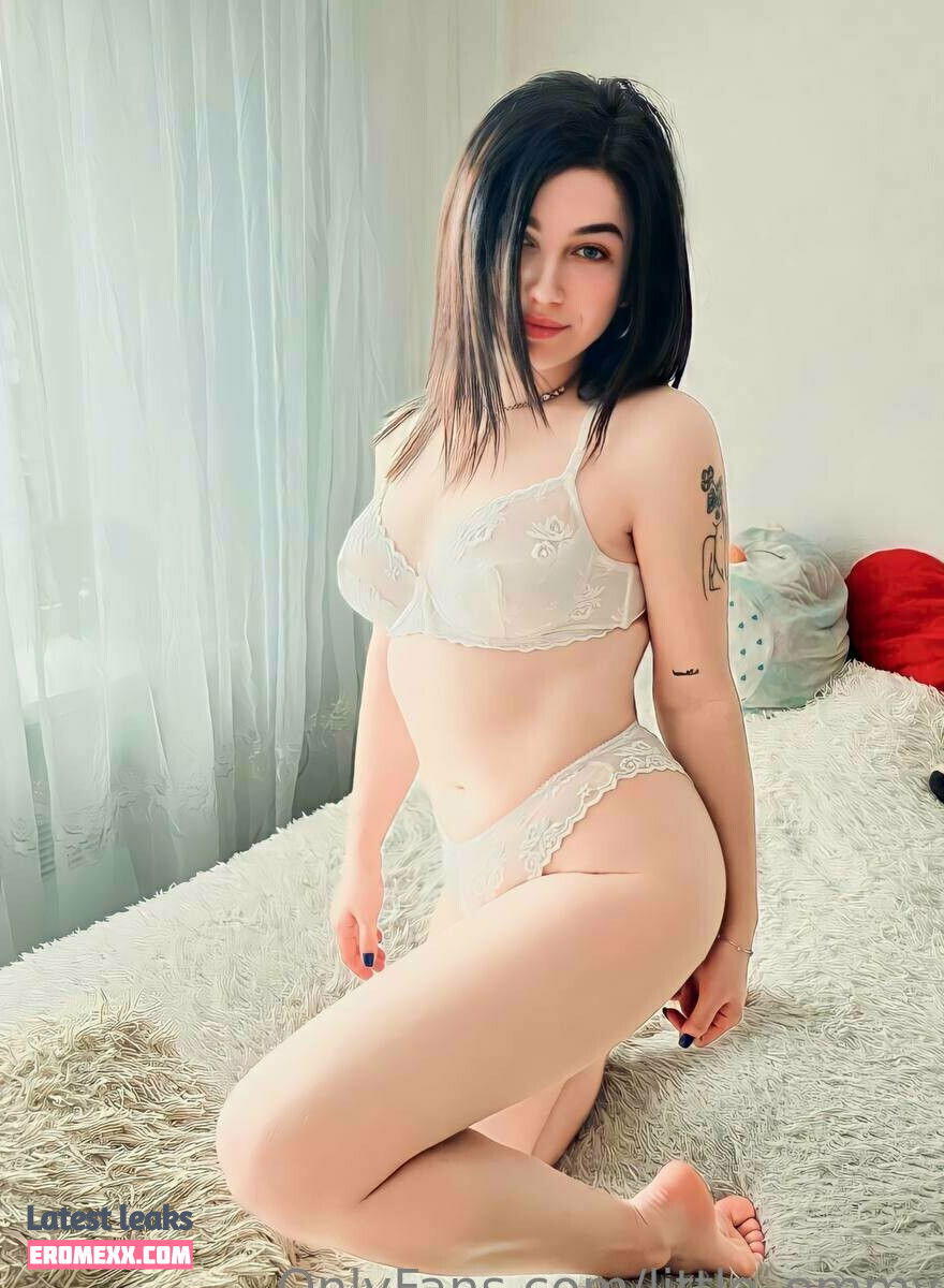Latest Leaks little_emmy1 Nude #10 - Erome