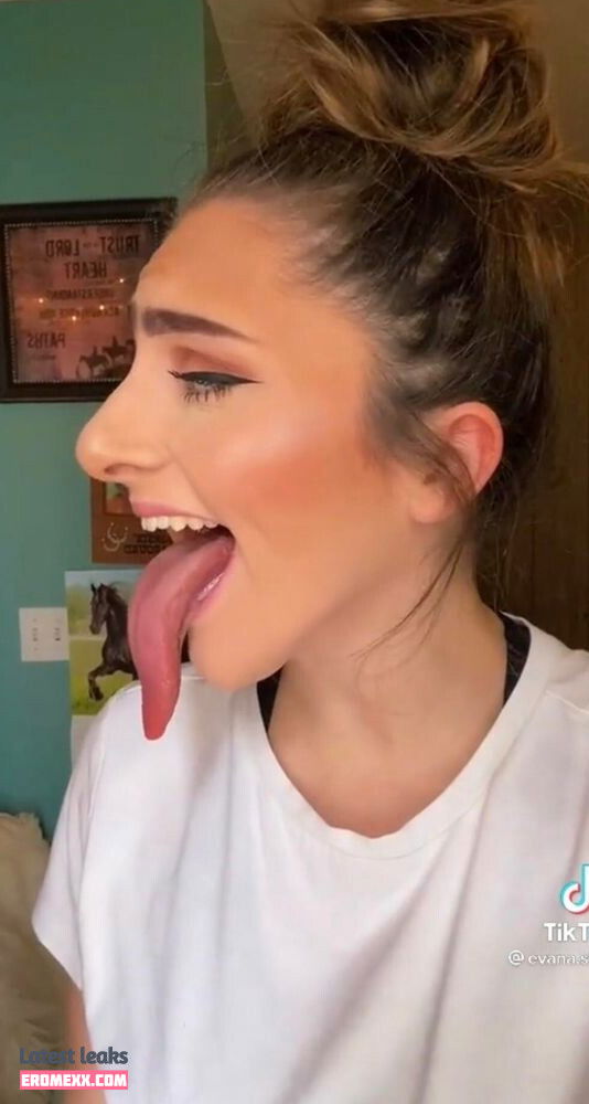 Latest Leaks Long Tongue Fetish Nude #50 - Fapello