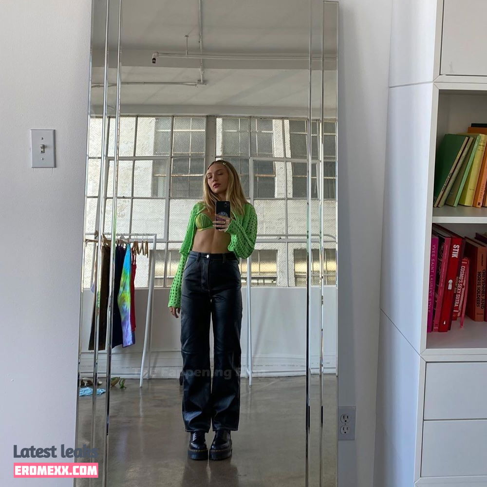 Latest Leaks Maddie Ziegler Nude #16 - Fapello