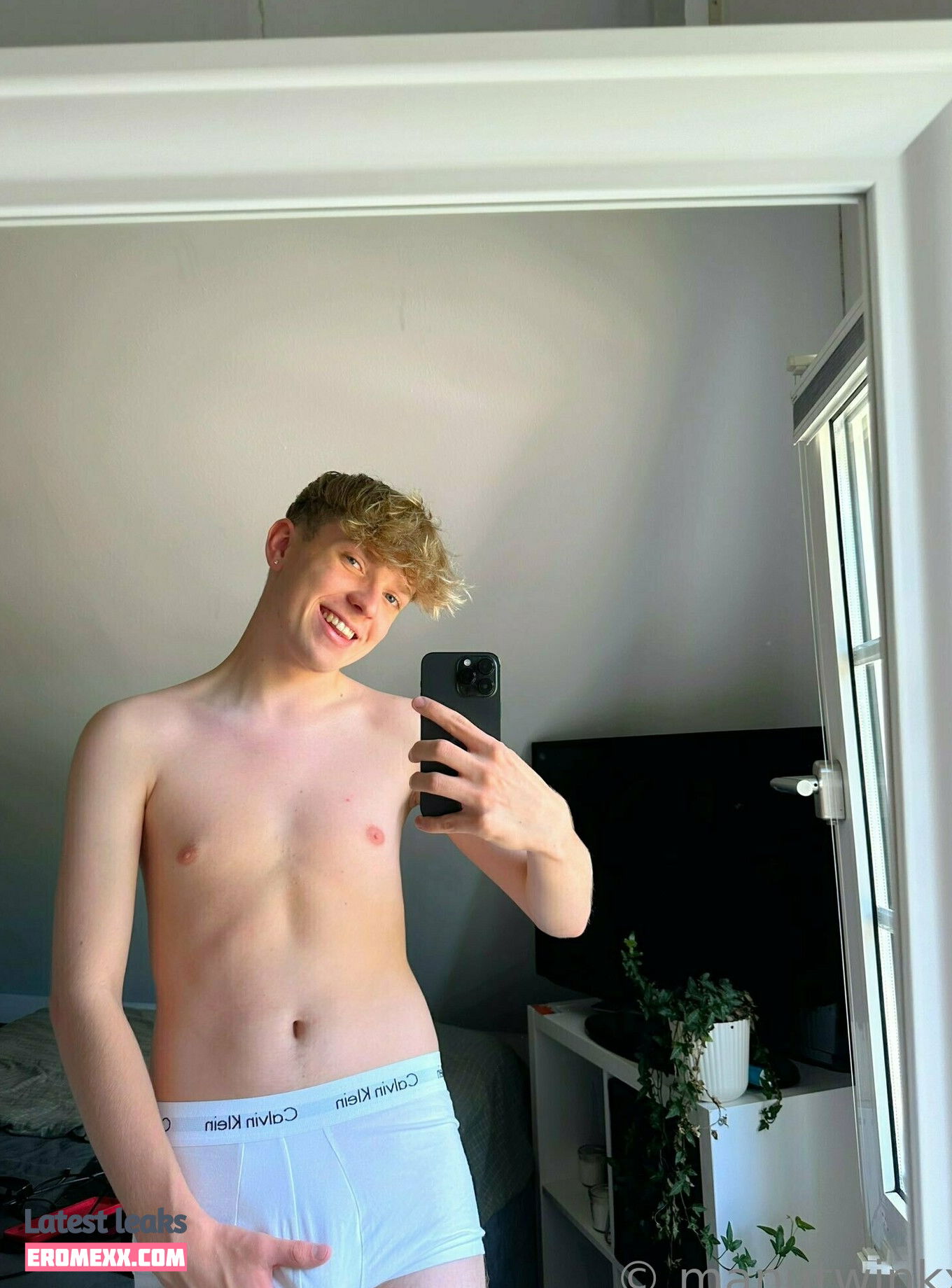 Latest Leaks manutwinkx Nude #45 - Fapello
